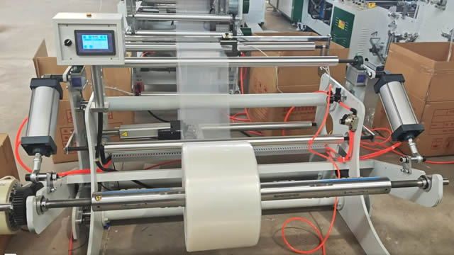 Máquina para fabricar bolsas con cierre
